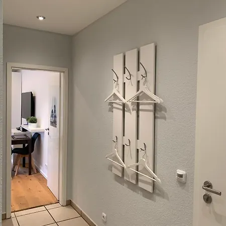 Koeln In Bornheim-sechtem, Naehe Phantasialand, Bruehl, Koeln, Bonn, Db-anschluss, Messe-koeln, Business-komfort Appartement