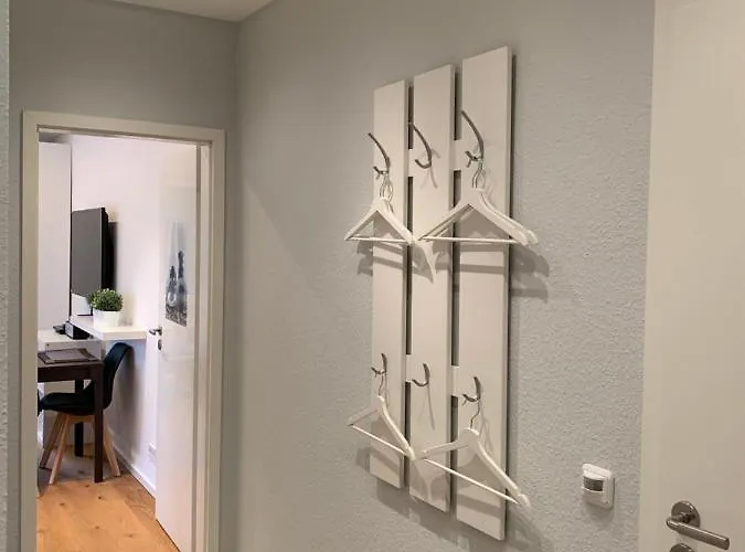 Koeln In Bornheim-sechtem, Naehe Phantasialand, Bruehl, Koeln, Bonn, Db-anschluss, Messe-koeln, Business-komfort Appartement