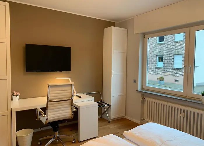 Koeln In Bornheim-sechtem, Naehe Phantasialand, Bruehl, Koeln, Bonn, Db-anschluss, Messe-koeln, Business-komfort Appartement Bornheim (Rheinland)